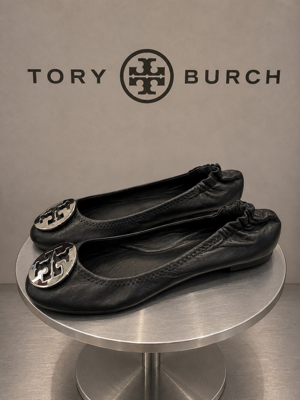 Tory Burch Reva Black Leather Silver Logo Ballet Flats Women’s US 6